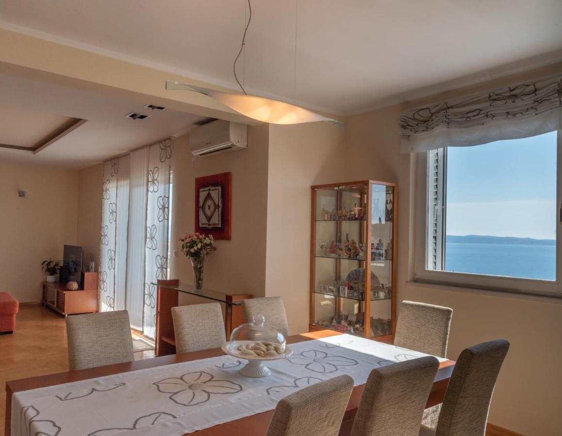 Sea View- Spacious Apartment With Shared Pool Split Exterior foto